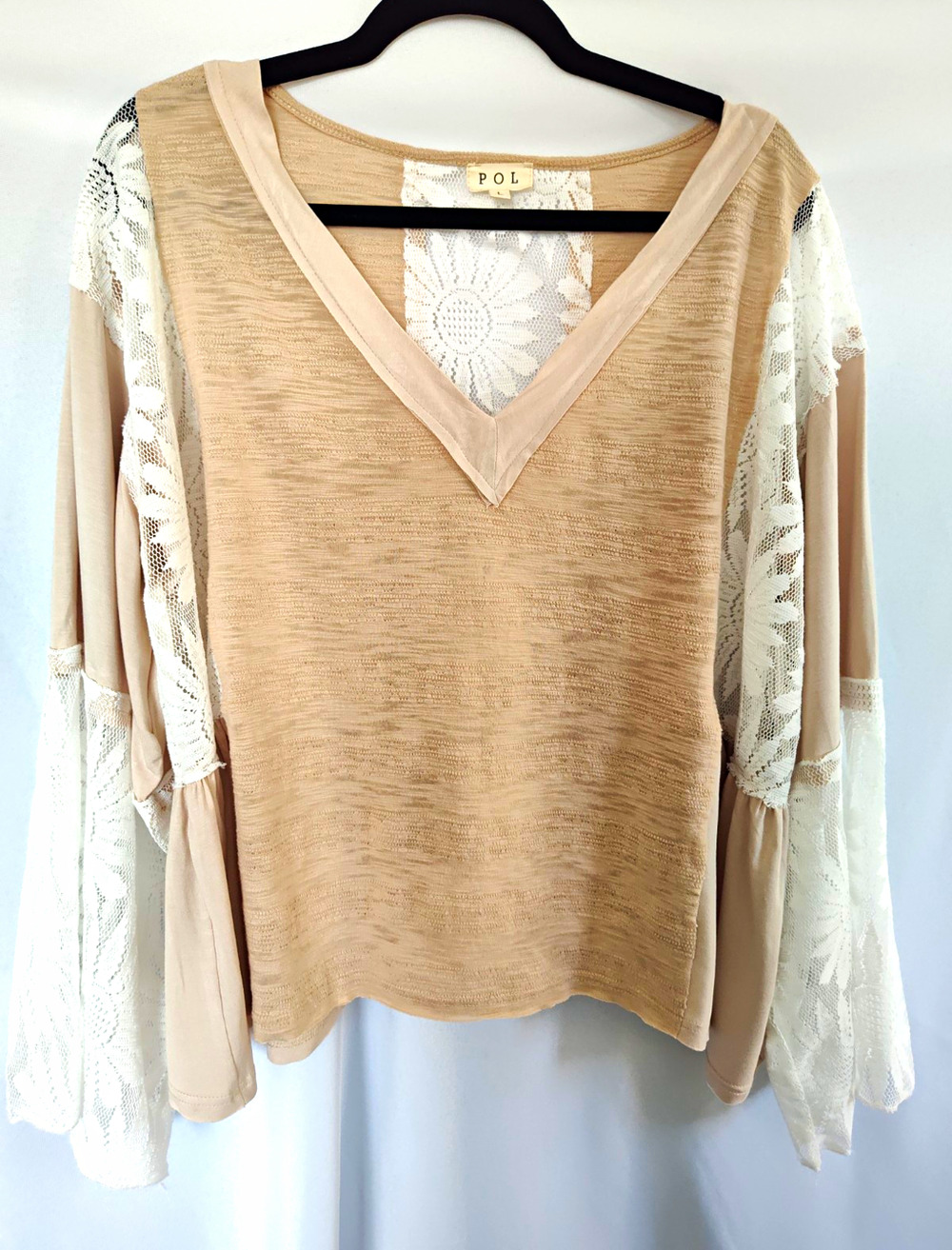 POL Women’s L Cottagecore Boho Beige White Lace Floral Bell Sleeve Top YKT1111